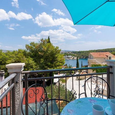 Apartments Listes Milna  Zewnętrze zdjęcie