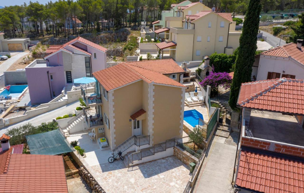 Apartments Listes Milna  Zewnętrze zdjęcie