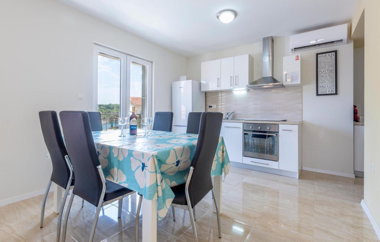 Apartments Listes Milna  Zewnętrze zdjęcie
