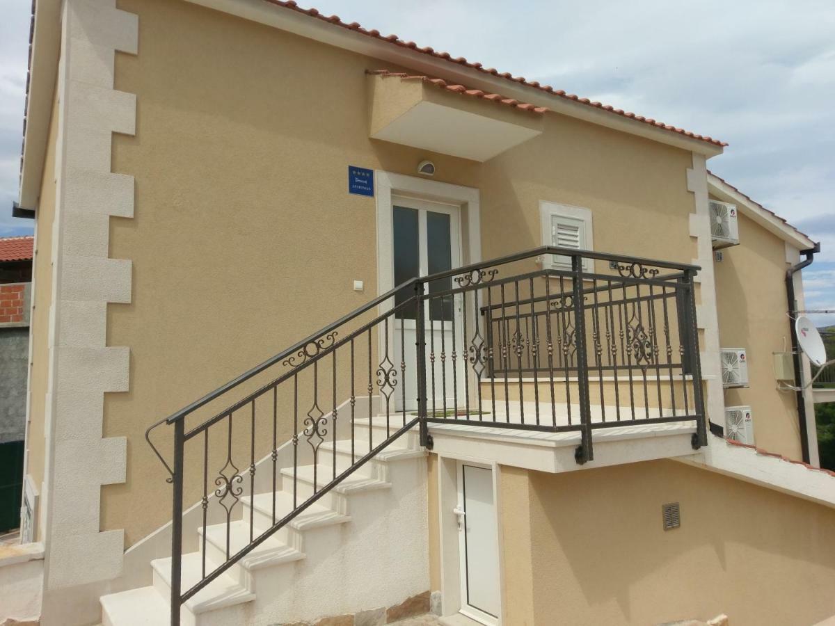 Apartments Listes Milna  Zewnętrze zdjęcie